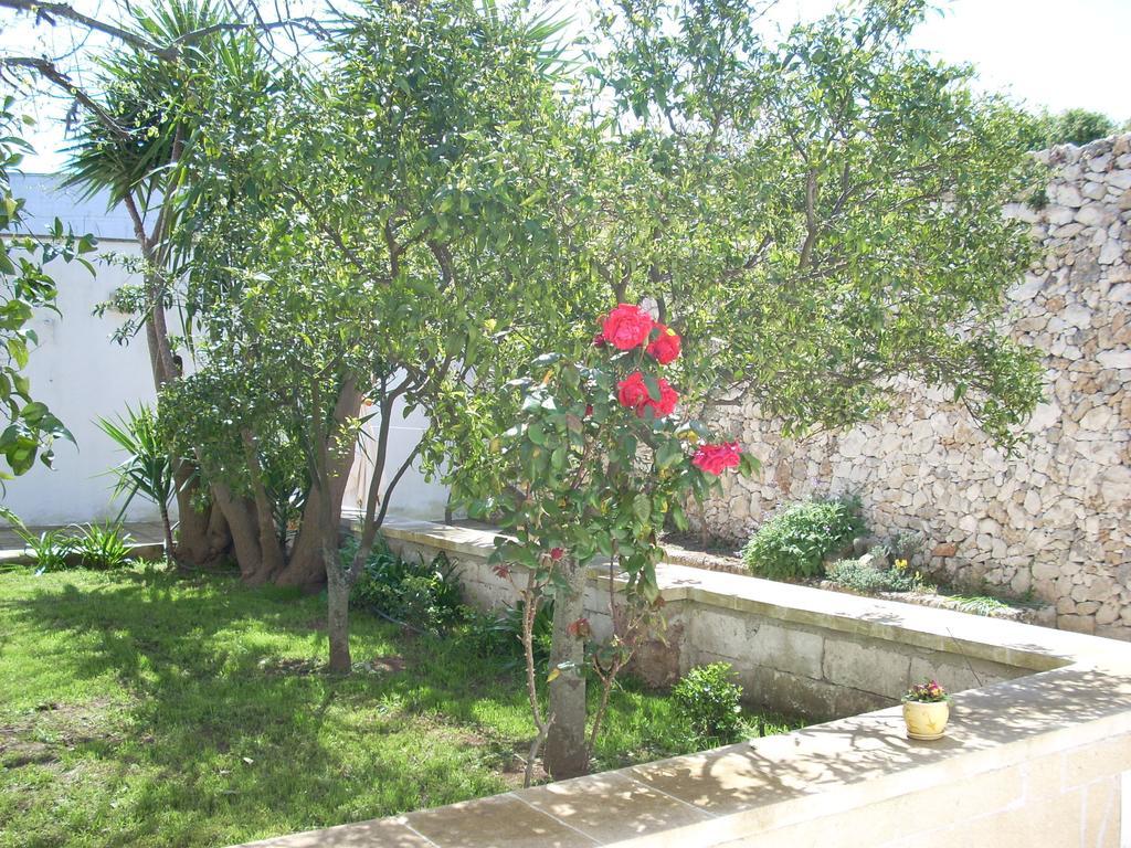 B&B Le Due Corti Martignano Bagian luar foto